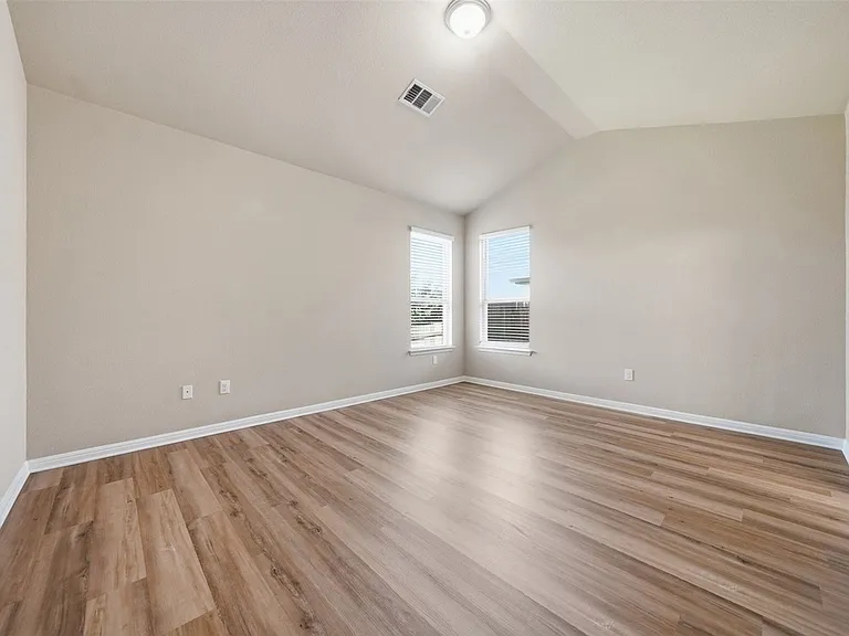 613 Longhorn Cavern Rd — Photo 32