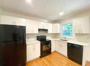 54 Taylor Pl, Southport, CT 06890