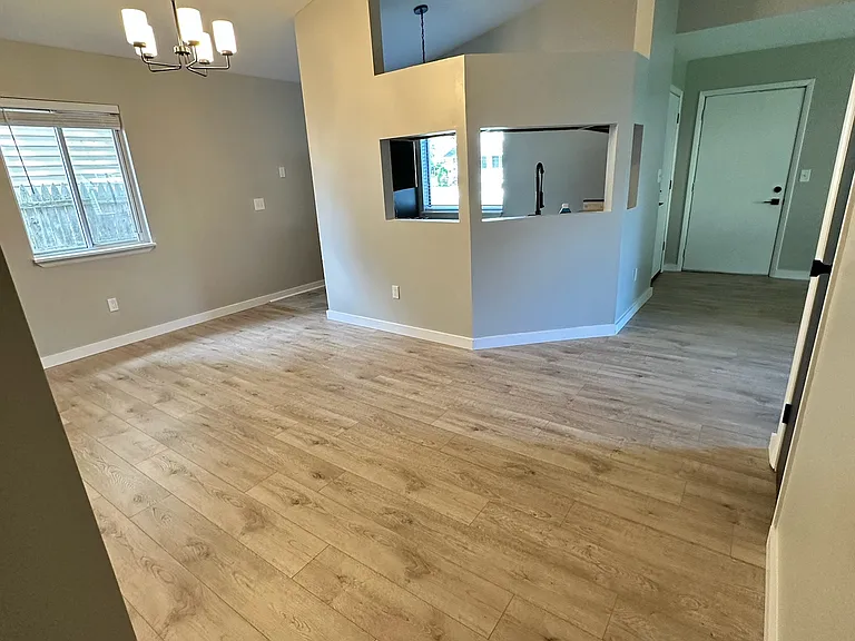 23815 Knickerbocker Rd — Photo 5