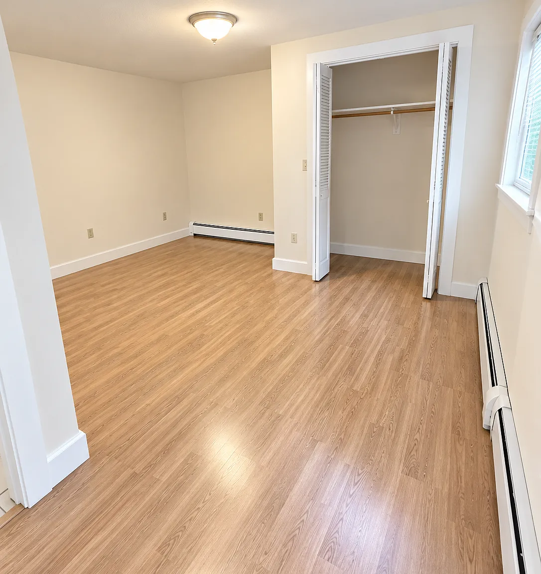 2 bed, $1,900 — Photo 4