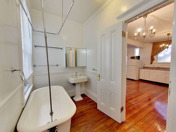 3rd image of 25A Harriet St