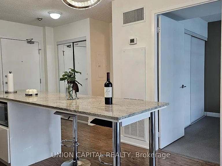 19 Singer Ct #1011 — Photo 10