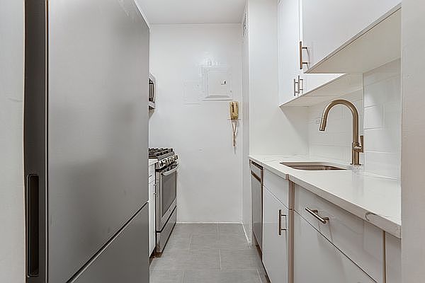 1st image of 165 E 66th St APT 2J