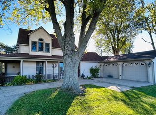 2626 Peck Rd, Croswell, MI 48422