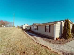 3 Saint Matthews Dr, Candler, NC 28715
