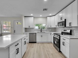 215 Sparkling Water Dr, Huffman, TX 77336