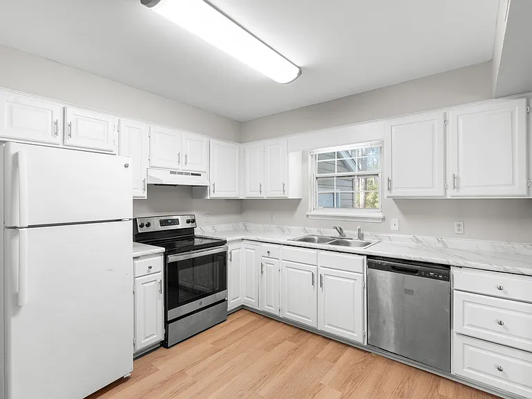 453 Brannen Dr #5 — Photo 2