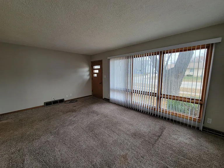 2023 Valley Park Dr — Photo 17