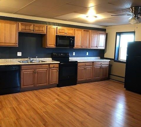 5th image of 6 E Main St APT 6