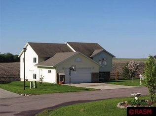 921 3rd Ct, Cleveland, MN 56017