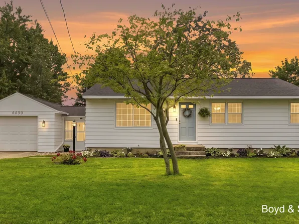 4480 Billmar St SW, Grandville, MI 49418