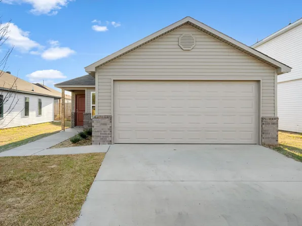8208 Eastwood Creek Dr, North Little Rock, AR 72113
