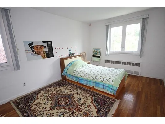 Sold by Bergen Basin Real Estate | media 10