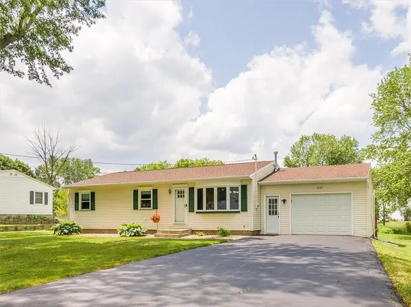 1647 Attridge Rd, Churchville, NY 14428