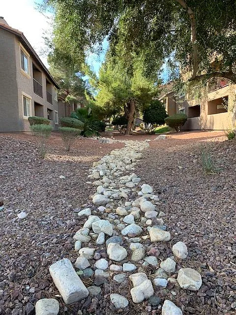Building Photo - 2750 S Durango Dr #1080