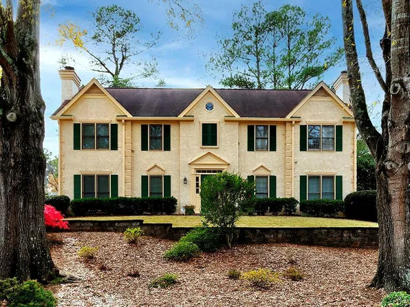 8950 Carroll Manor Dr, Sandy Springs, GA 30350