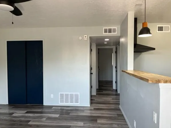 12001 Phoenix Ave NE #A, Albuquerque, NM 87112