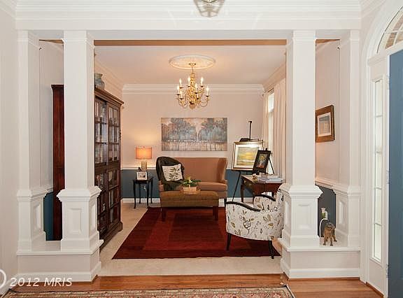 4th image of 10112 Ballynahown Cir