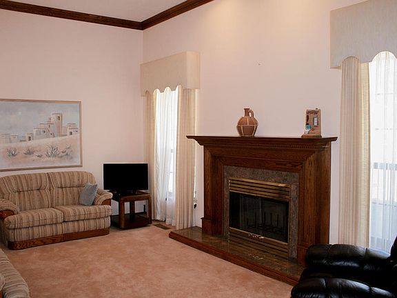 2nd image of 8216 Eagle Rock Ave NE