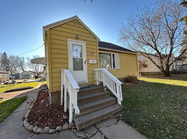 1514 12th St S, Virginia, MN 55792