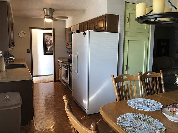 5th image of 1419 N Plum St