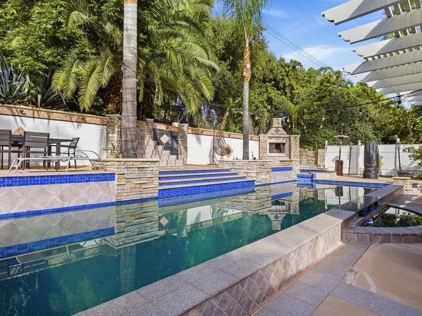 6653 Franrivers Ave, West Hills, CA 91307