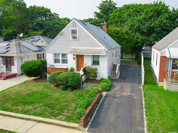 79 W Marshall Street, Hempstead, NY 11550