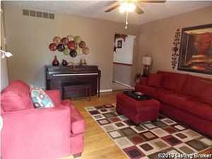 2nd image of 2501 Parliament Ct