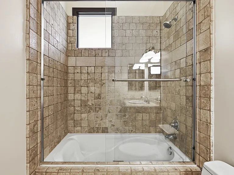 10305 Almayo Ave #404 — Photo 27