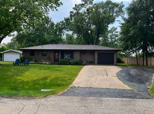 1215 Eastwood Ln, McHenry, IL 60051