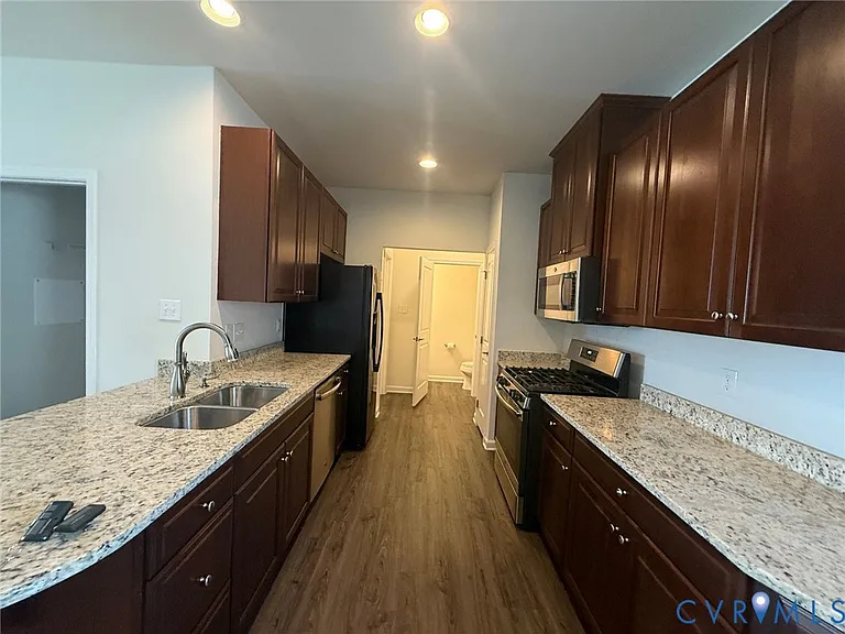 7983 Wistar Woods Ct — Photo 11