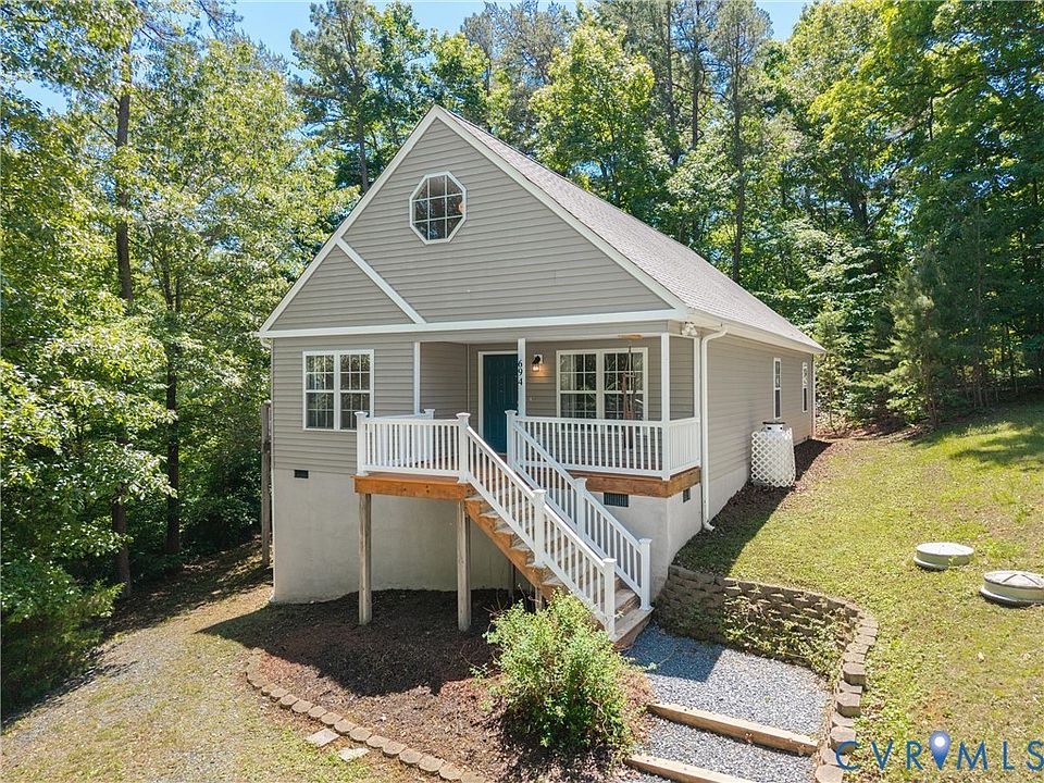 1st image of 694 Jefferson Dr