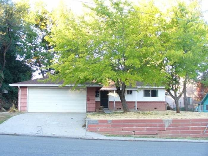 1st image of 106 Meadowlark Ct