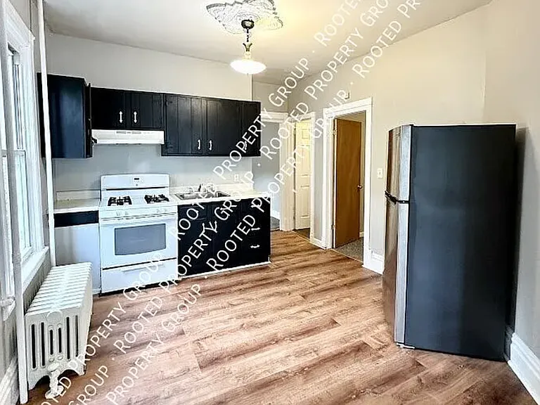 35 11th St #1 — Photo 4