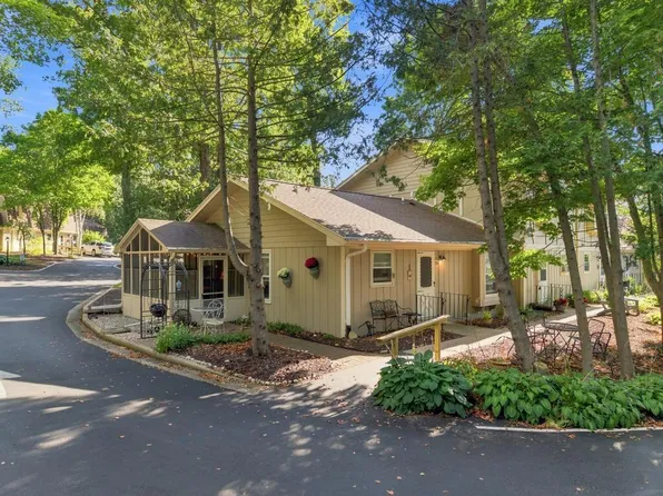 10701 Timber Ridge Cir #28, Sister Bay, WI 54234