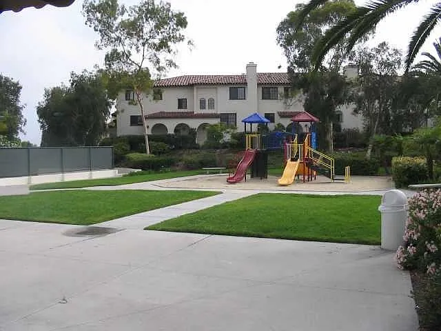 135 Alicia Way — Photo 1