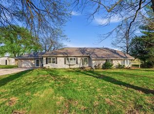 21503 S State Route Y, Belton, MO 64012