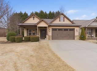 32 Dolerite Dr, Taylors, SC 29687