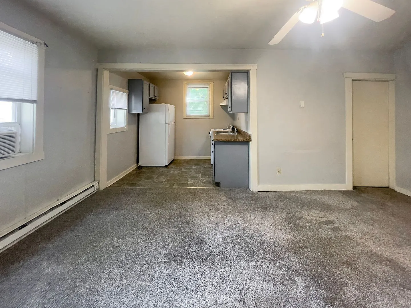 204 N Dill St — Photo 2
