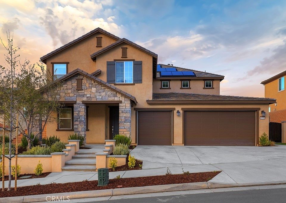 1st image of 2739 Sierra Bella Dr
