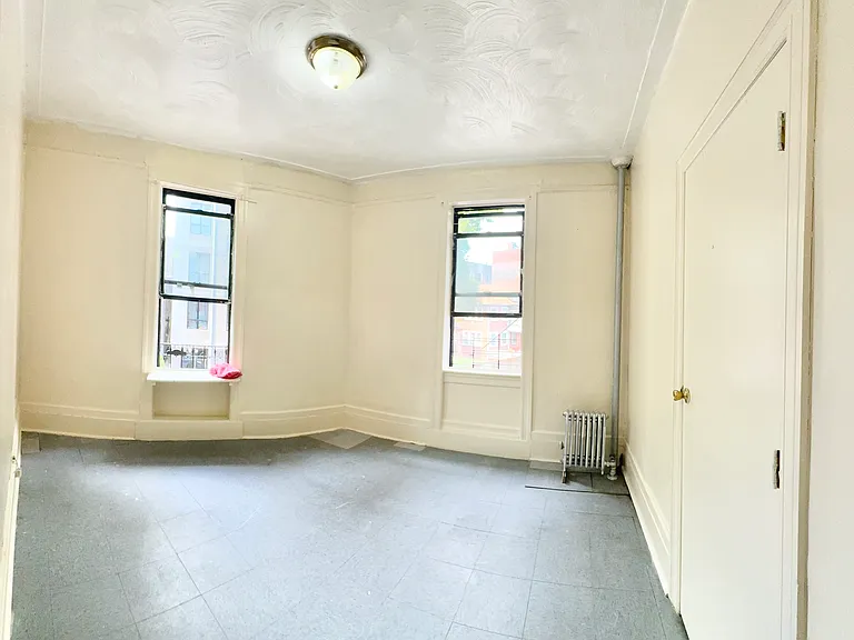 520 W 174th St #1M — Photo 2
