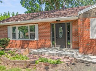 6619 Sunset Ter, Windsor Heights, IA 50324