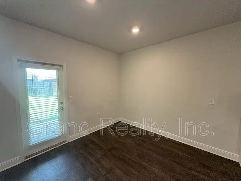 3757 Hawks Landing Cir — Photo 11