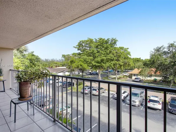 6305 Gage Pl APT 306-A, Miami Lakes, FL 33014