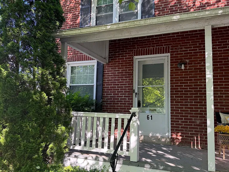 61 N Hull St — Photo 2