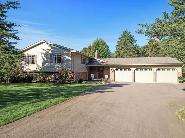 15710 Juniper Ridge Dr NW, Ramsey, MN 55303