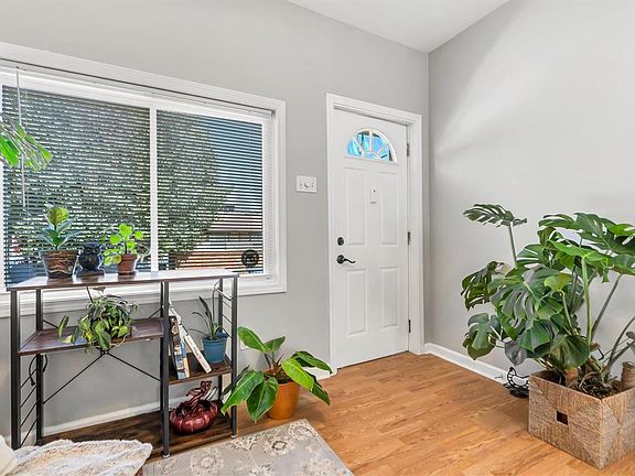 4th image of 4182 Concordia Ave