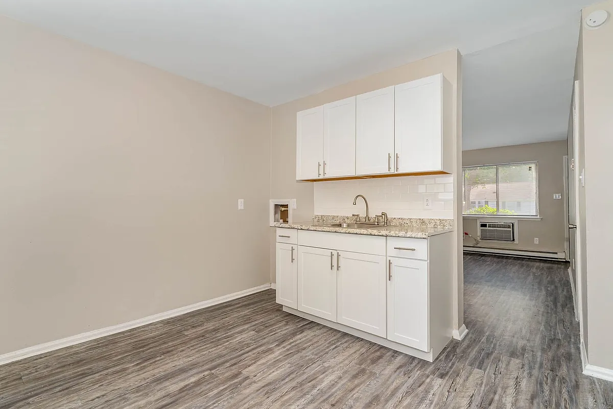 Building Photo - The Heights Townhomes