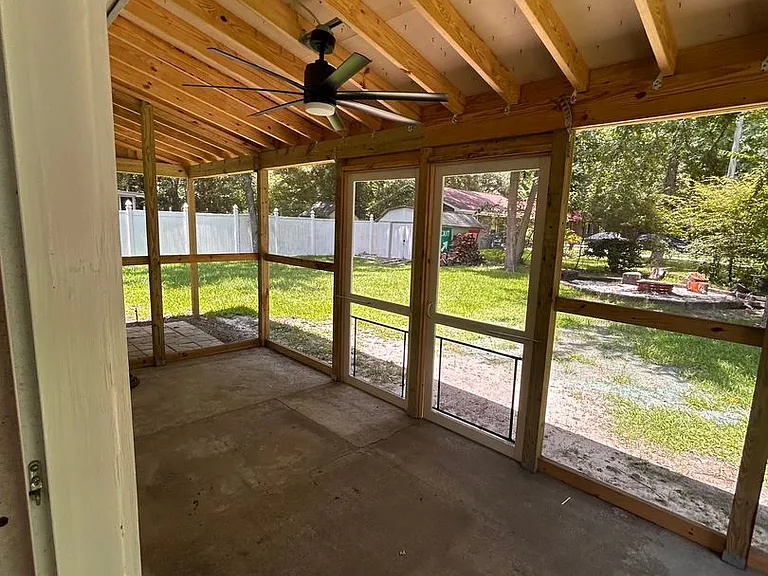 401 Bluebell Ave — Photo 16