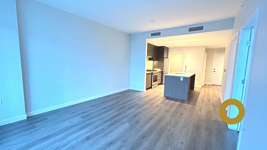 3430 E Kent Ave S — Photo 3